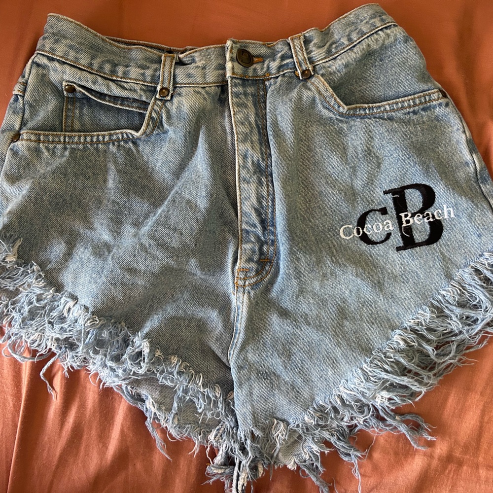 Cocoa beach raw hem jean shorts by Union bay